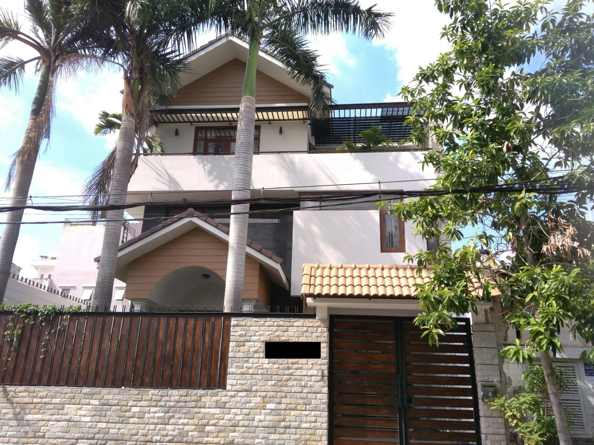 biet-thu-binh-thanh-phu-nhuan-hoang-hoa-tham