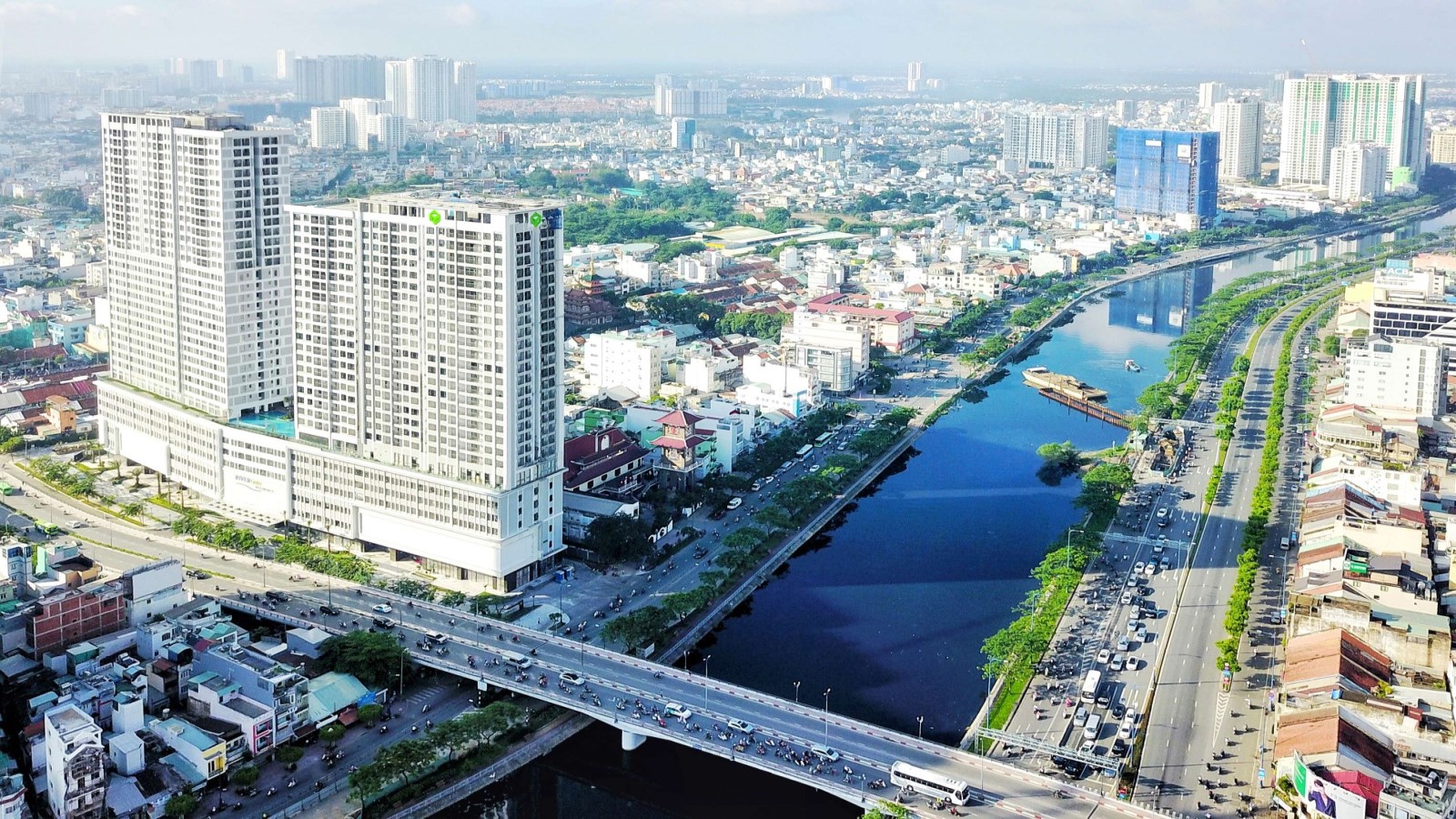 river-gate-residence-151-153-155-ben-van-don-cau-ong-lanh-quan-4-logo